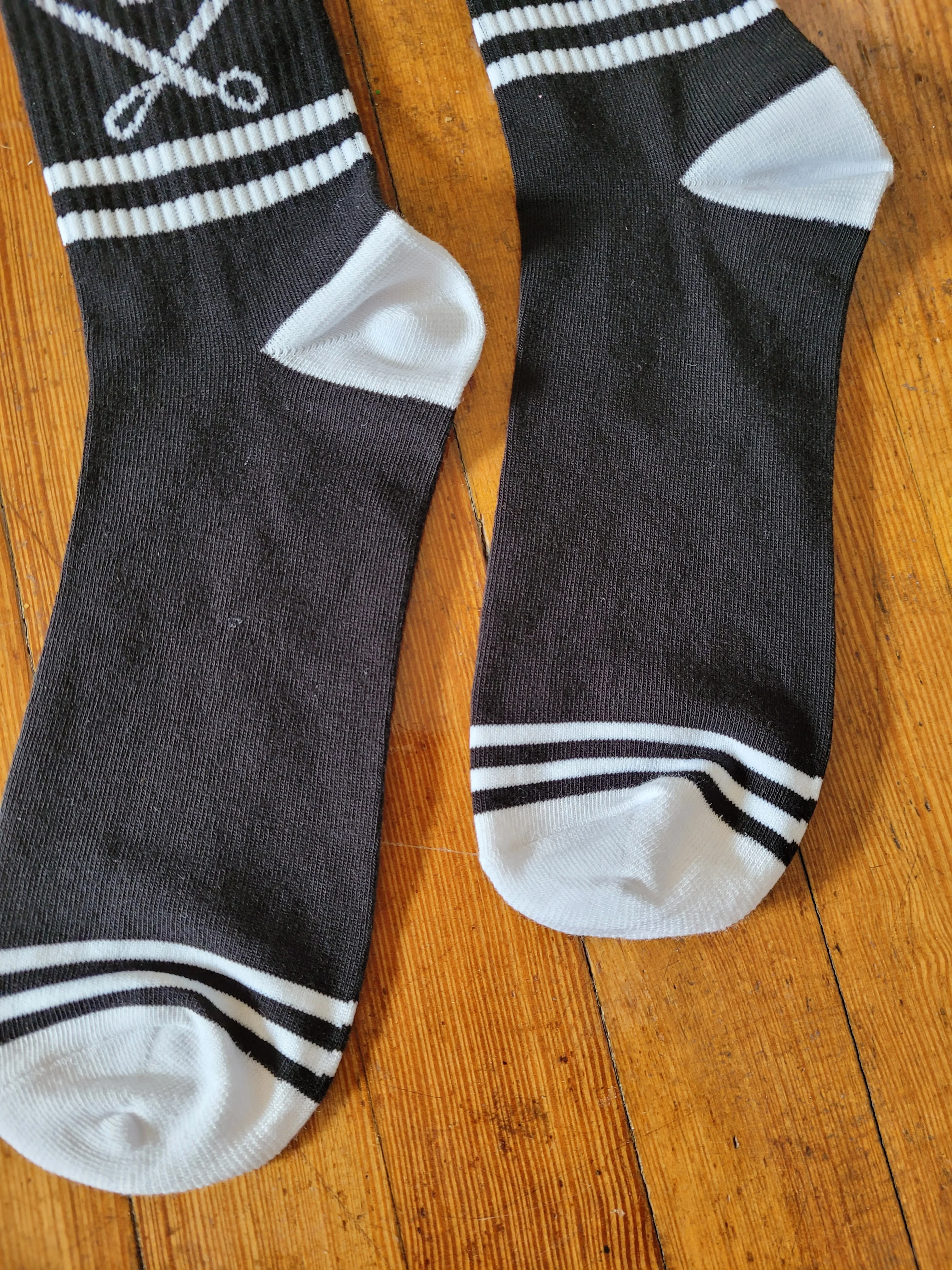 Abernathy's Skull and Scissors Crew Sock - Image 8