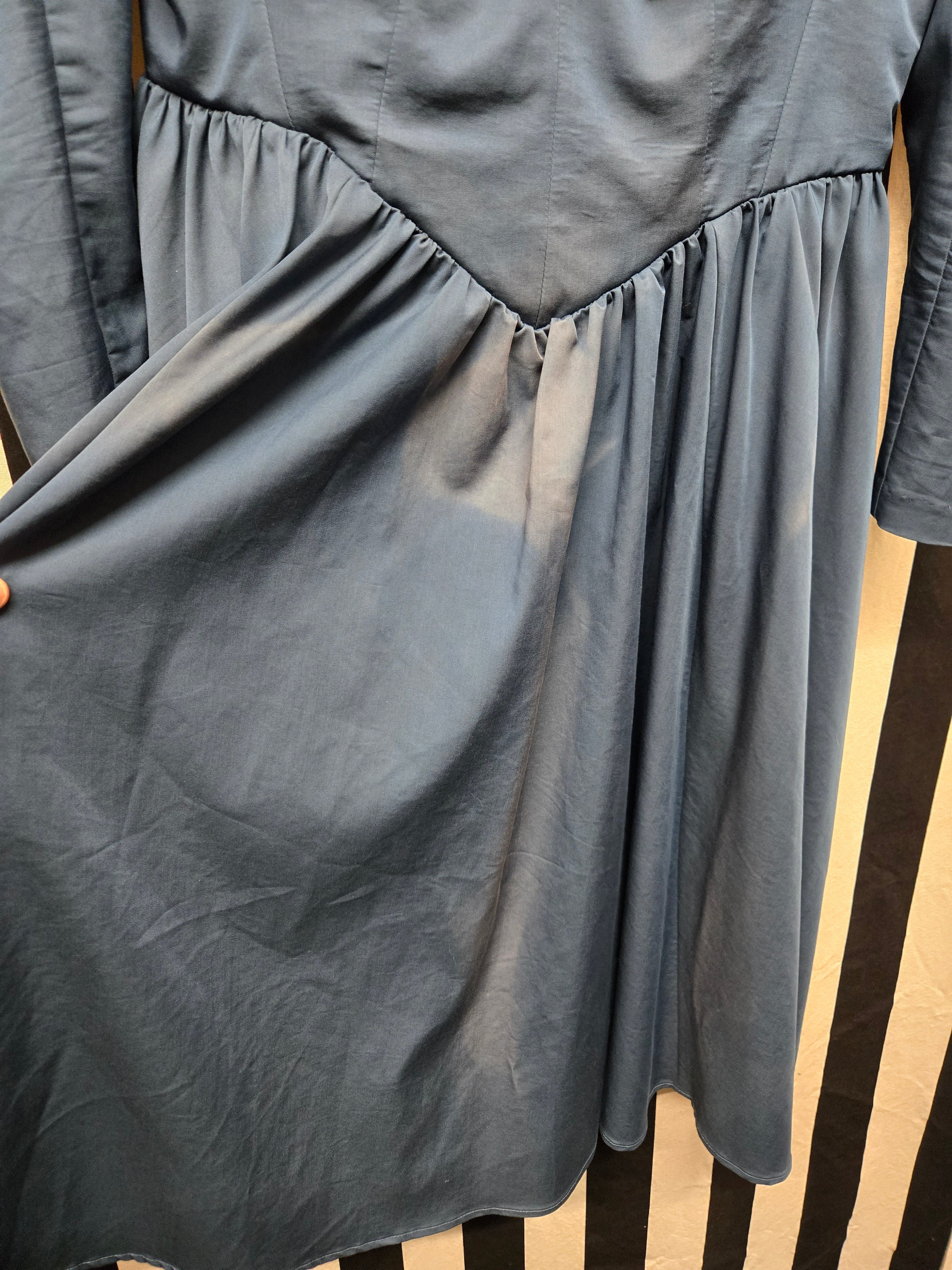Gently Used La Femme Noir Dress Sleepy Hollow - Image 4