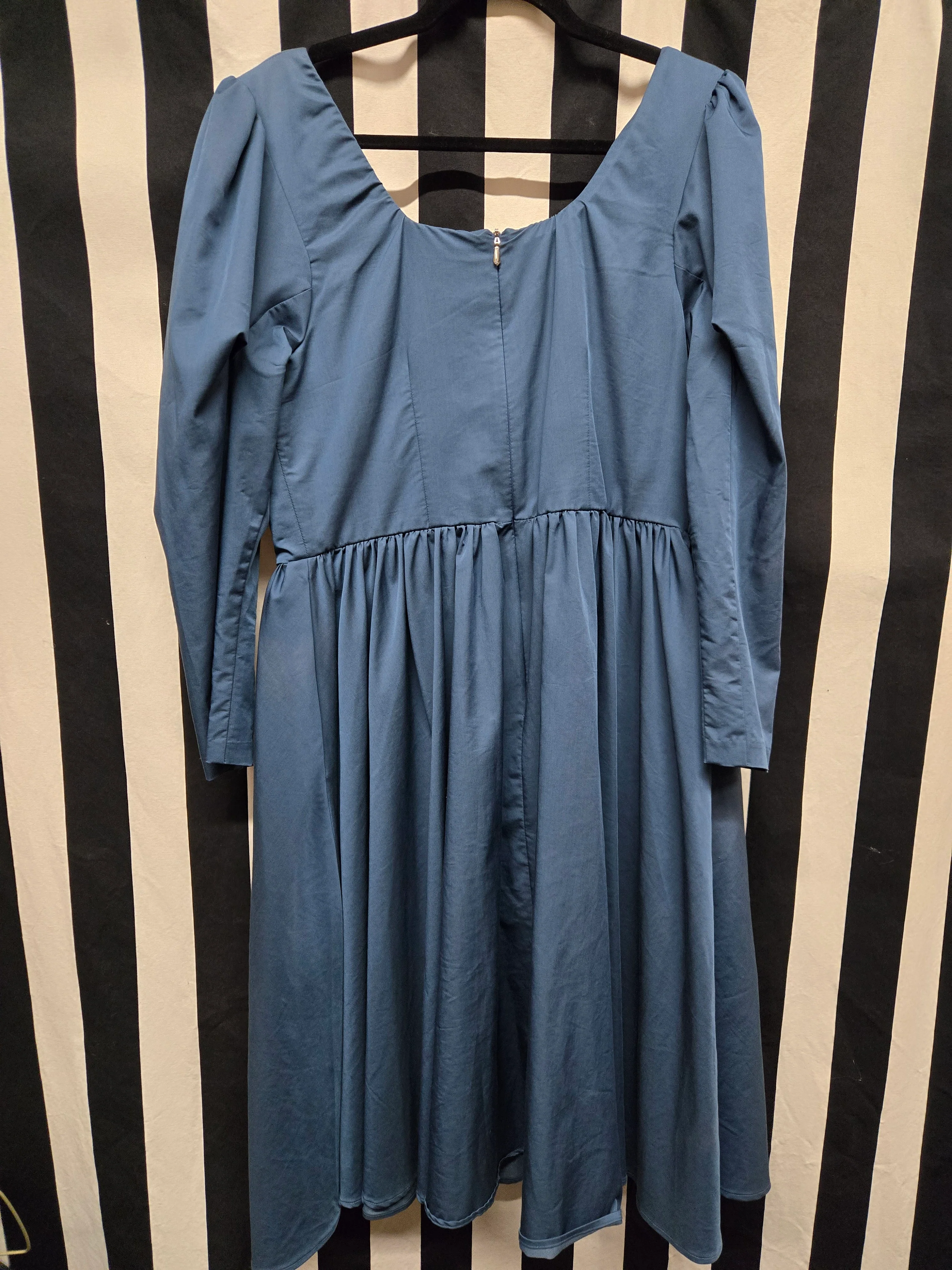 Gently Used La Femme Noir Dress Sleepy Hollow - Image 7