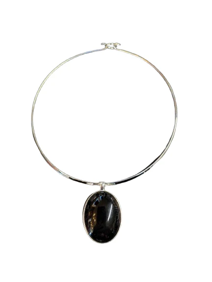 Movie Replica Wedding Singer 'Mrs. Robbie Hart' Necklace - Image 5