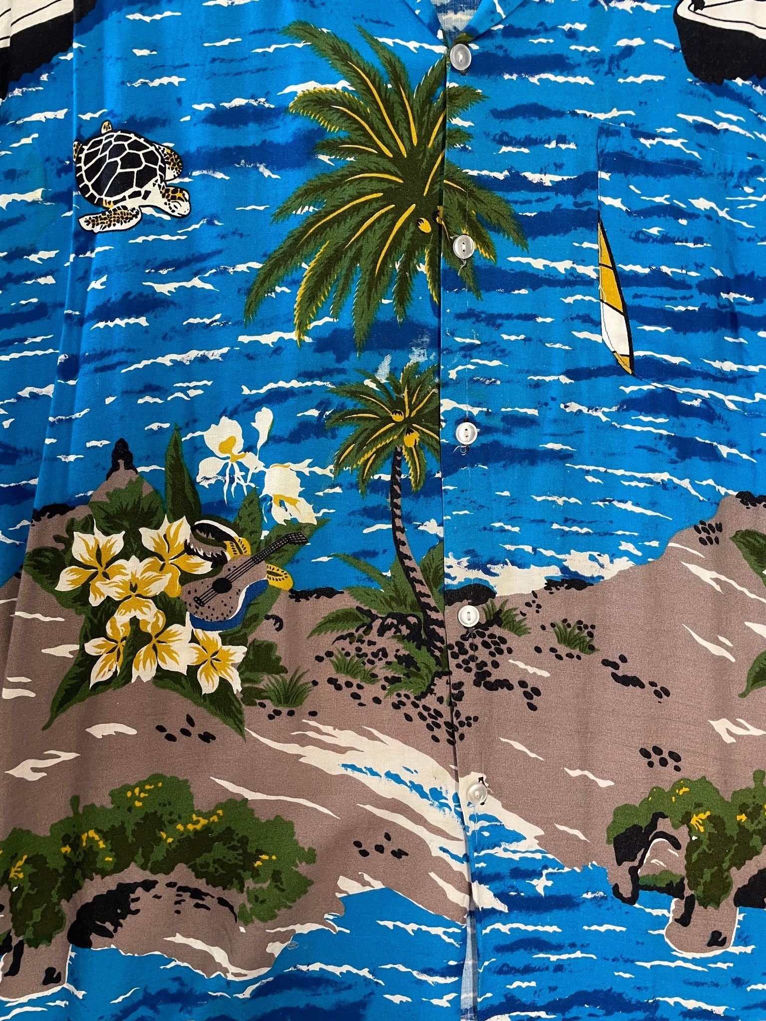 Vintage 1990's Sailboat Turtles Guitars Shirt - Image 5