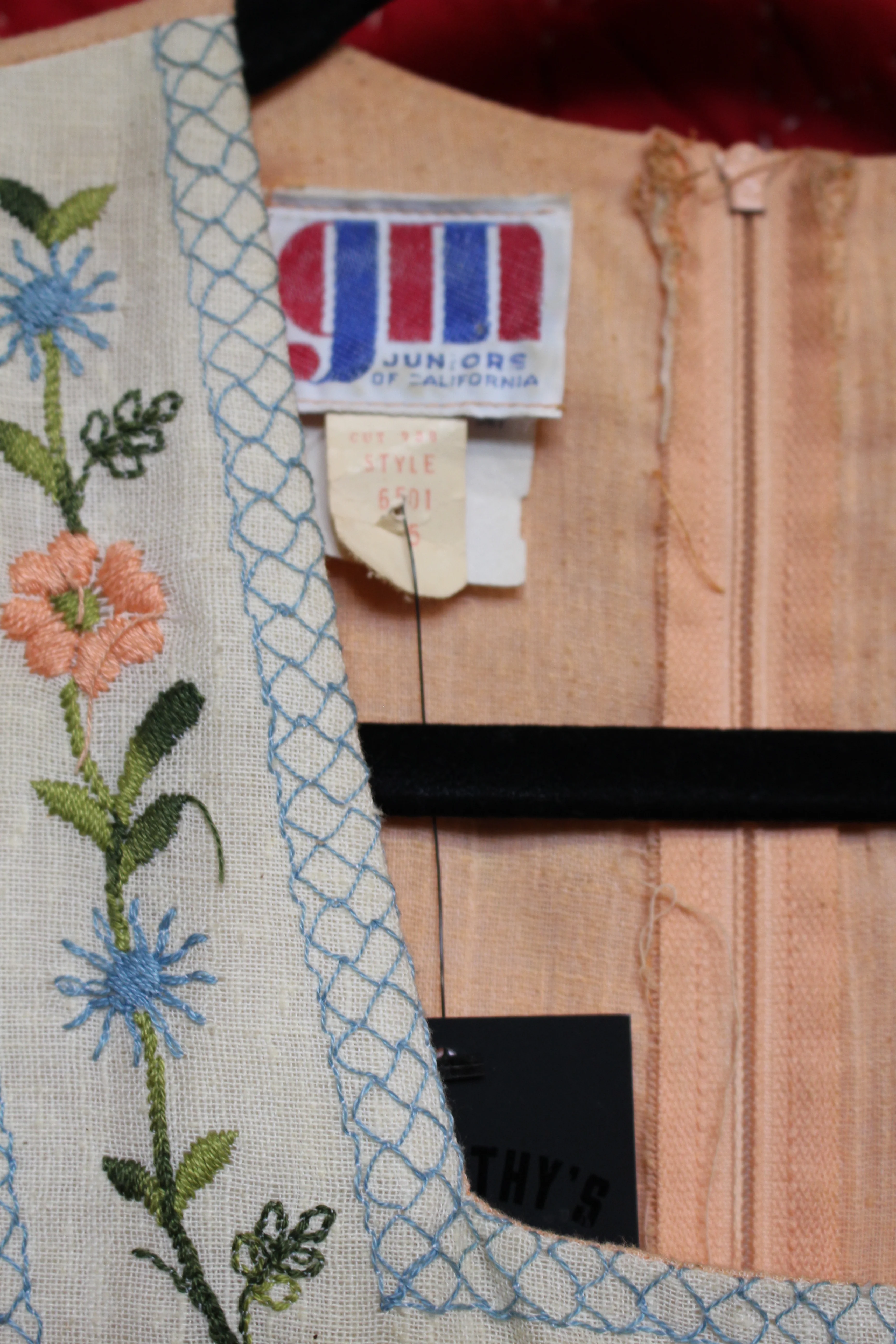 Vintage 1970s Peach Linen Maxi Dress - Image 6