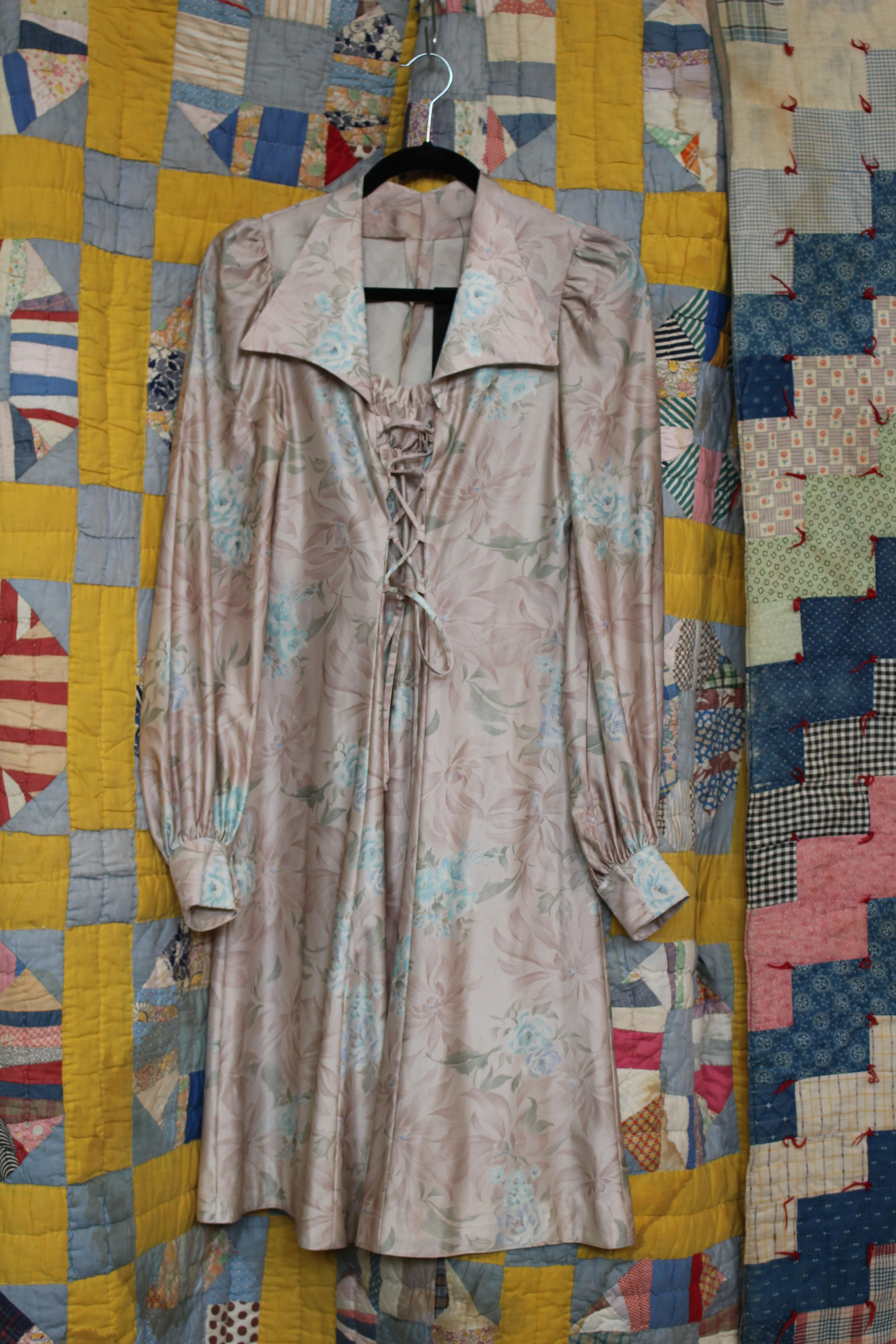 Vintage 1970s Taupe Floral Lace-Up Dress - Image 3