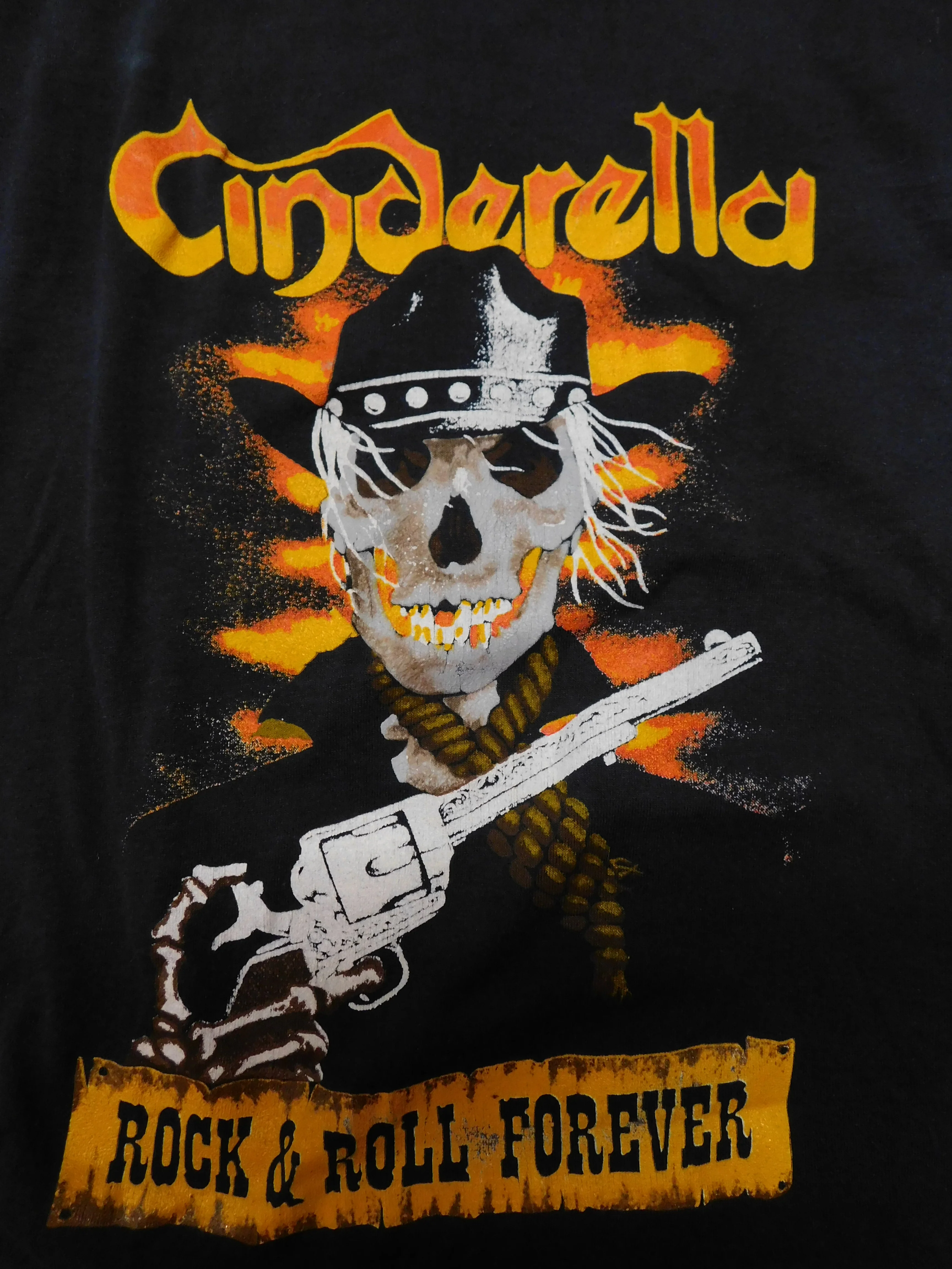 Vintage 1980's Cinderella Tour Tshirt - Image 6