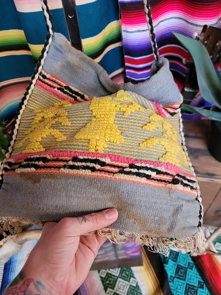 Vintage Woven Gray and Yellow Bag - Image 10