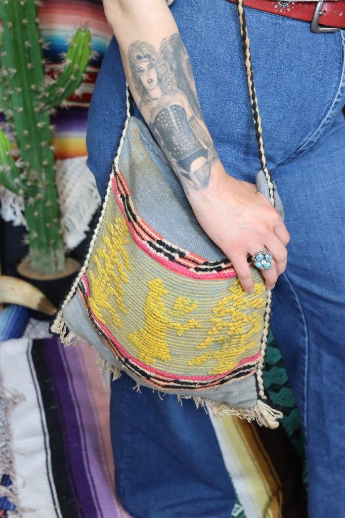 Vintage Woven Gray and Yellow Bag - Image 3