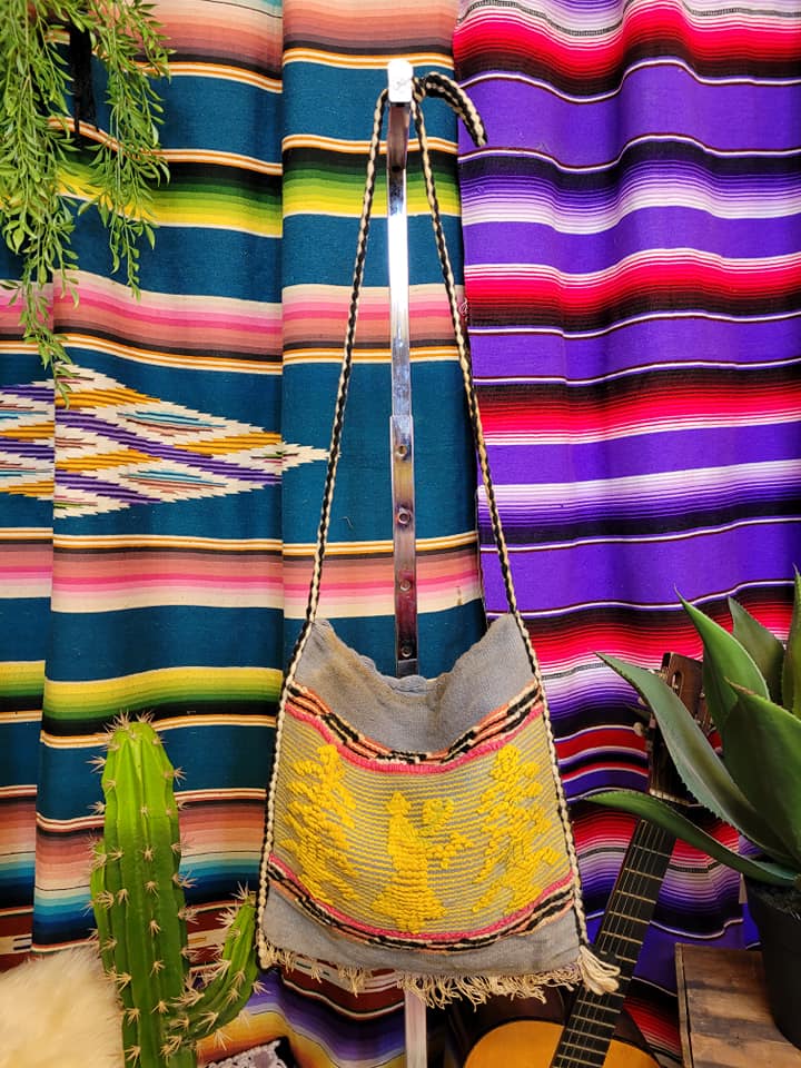 Vintage Woven Gray and Yellow Bag - Image 4