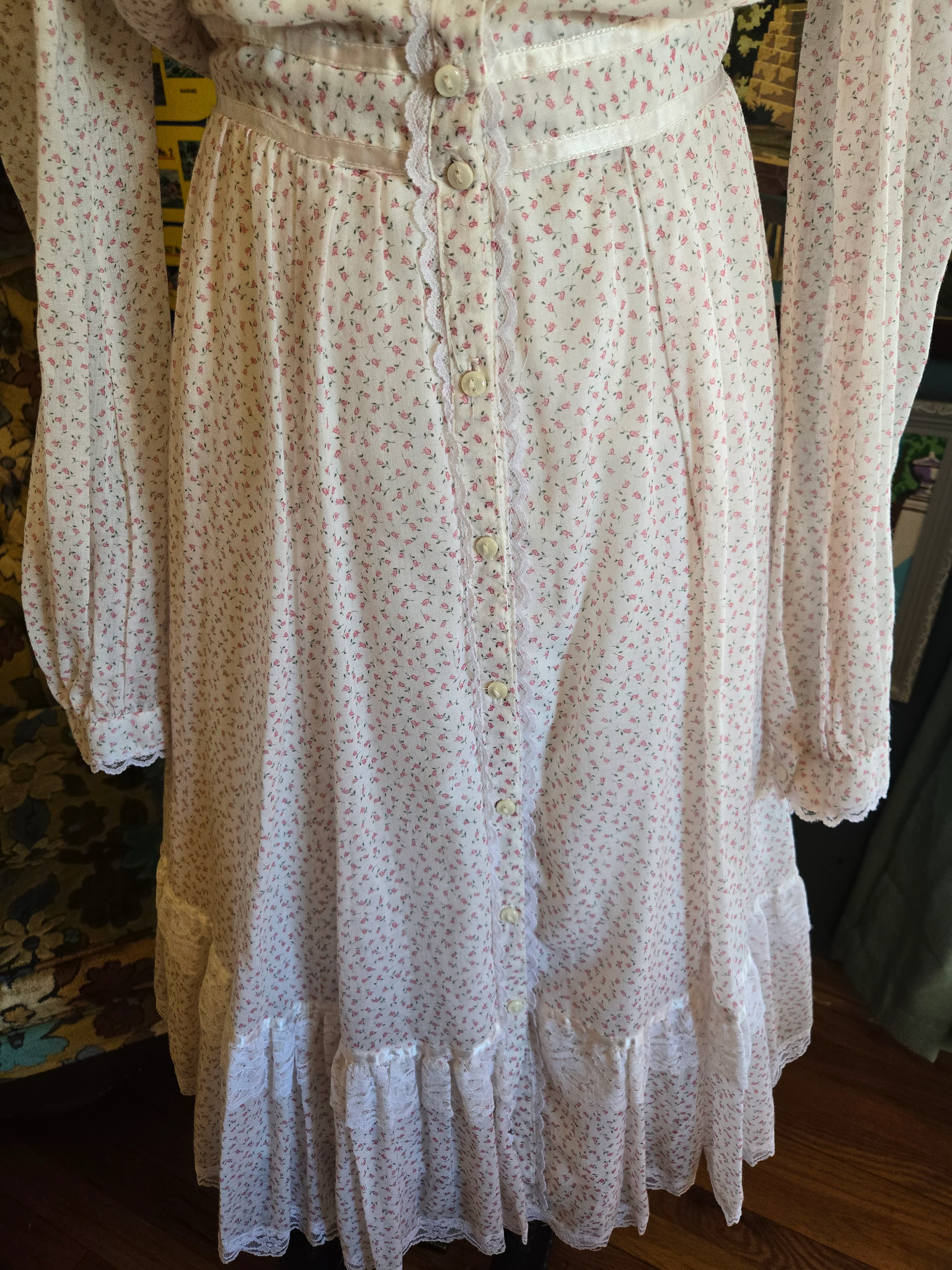 Vintage 70s Gunne Sax White & Pink Floral Dress - Image 4