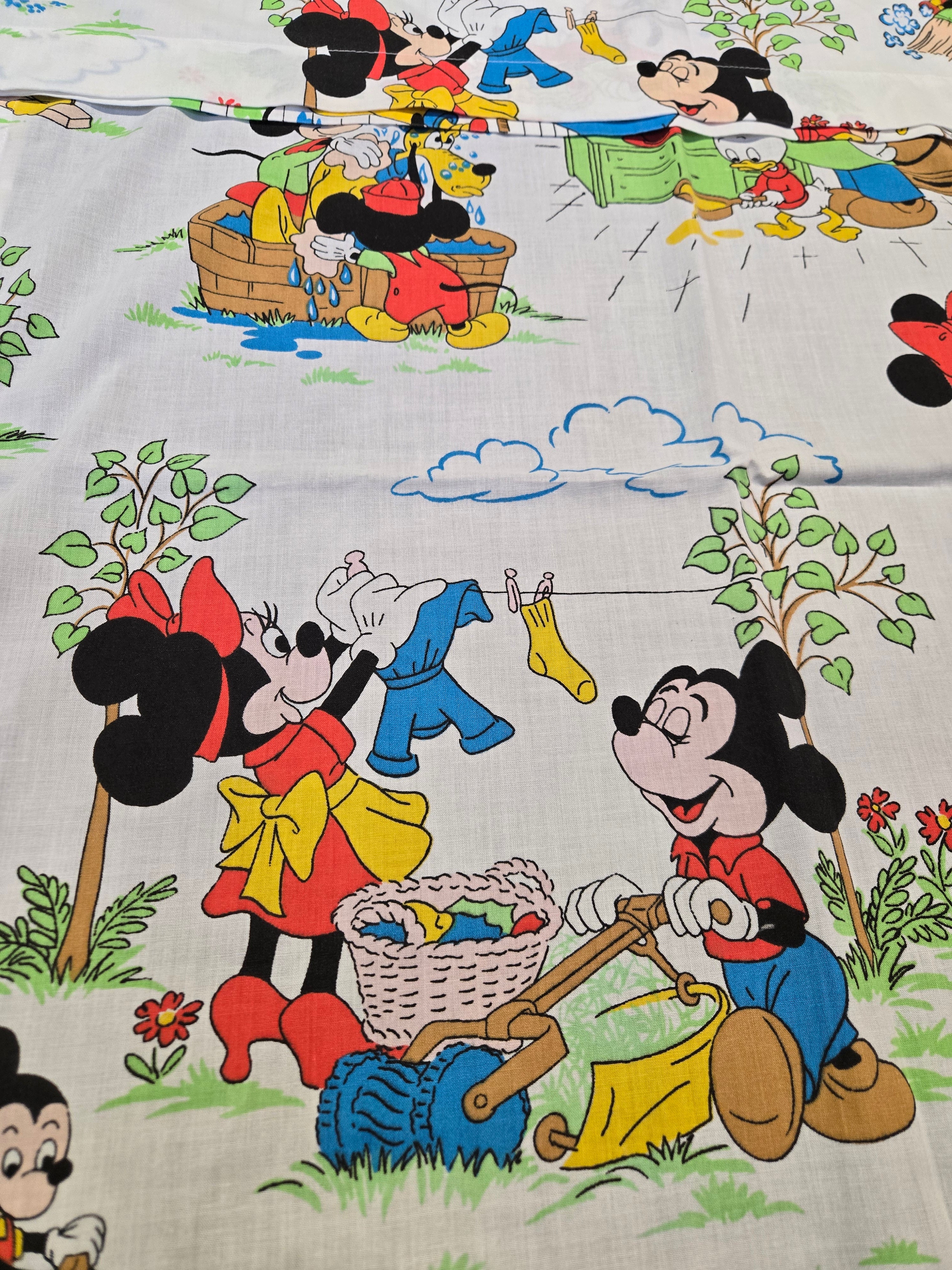 Vintage Mickey Mouse Curtain Set - Image 3