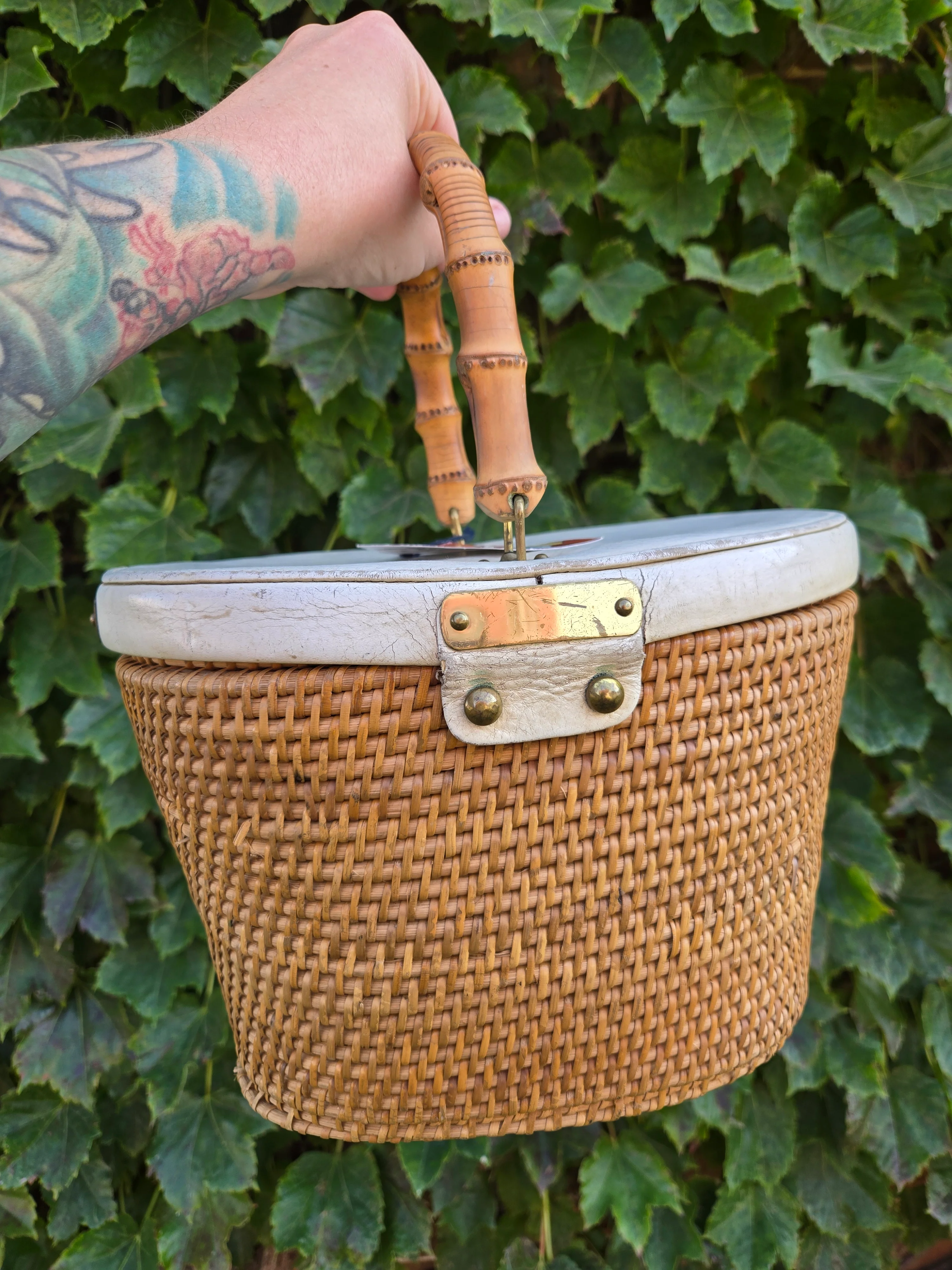 Vintage Wicker Bucket Bag - Image 4